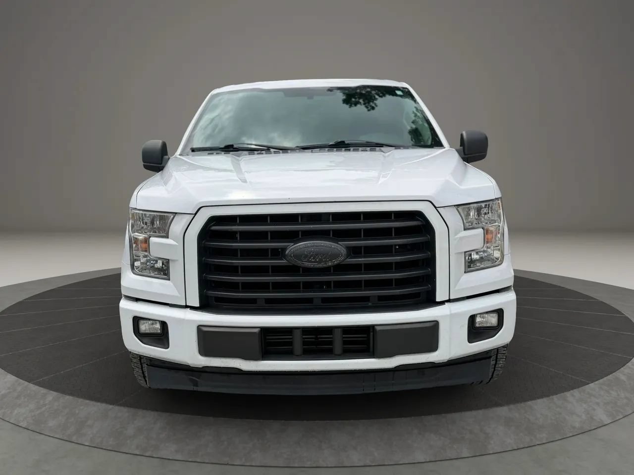 Used 2017 Ford F150 XL w/ Equipment Group 101A Mid RWD image 2