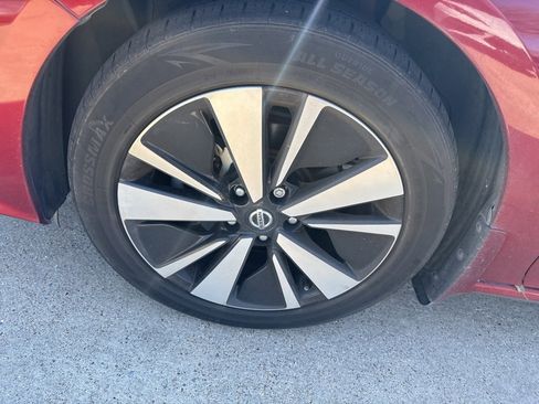 Certified 2021 Nissan Altima 2.5 SV image 5