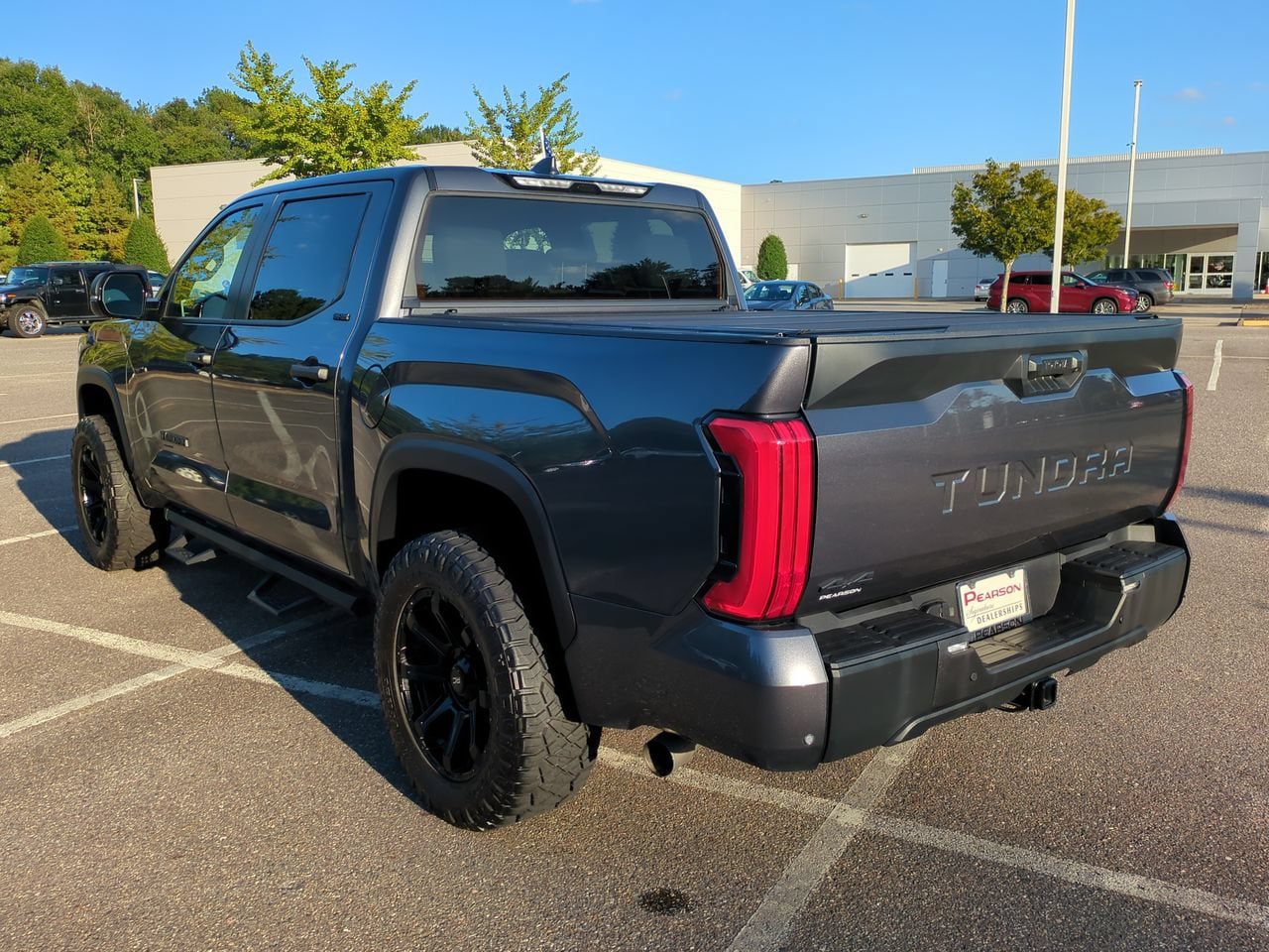 Used 2025 Toyota Tundra SR5 w/ SR5 Convenience Package AWD/4WD image 6