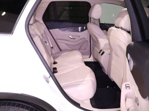 Used 2019 Mercedes-Benz GLC 300 4MATIC image 34