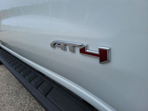 New 2026 GMC Sierra 1500 AT4 w/ AT4 Premium Package AWD/4WD image 11