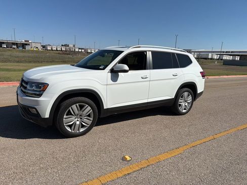 Used 2019 Volkswagen Atlas SE image 1