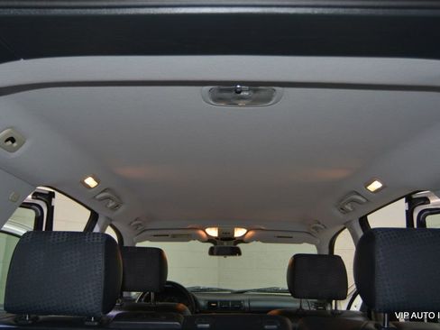 Used 2004 Mercedes-Benz ML 350 4MATIC image 21