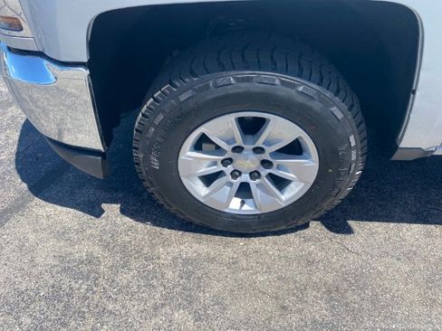 Used 2017 Chevrolet Silverado 1500 W/T w/ WT Convenience Package AWD/4WD image 22
