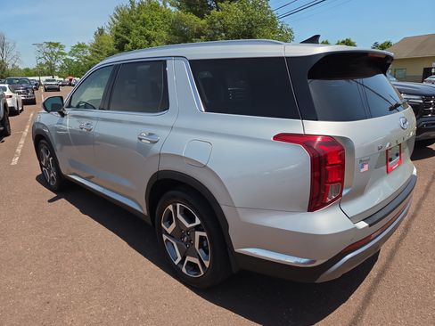 Used 2023 Hyundai Palisade Limited AWD/4WD image 5