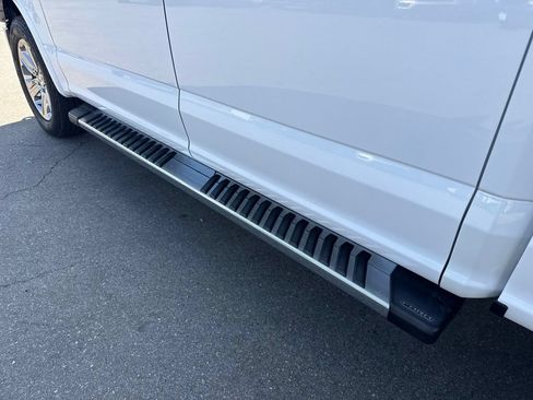Used 2018 Ford F150 Lariat w/ Equipment Group 502A Luxury AWD/4WD image 11