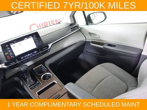 Used 2021 Toyota Sienna LE FWD image 32