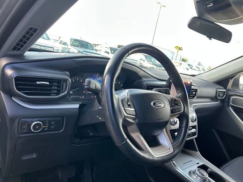 Used 2023 Ford Explorer XLT w/ Equipment Group 202A image 10