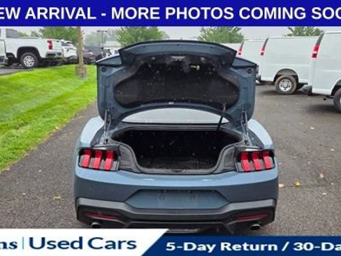 Used 2024 Ford Mustang Coupe RWD image 9