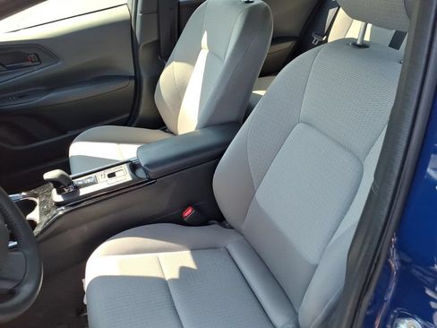 Used 2024 Toyota Prius LE FWD image 14
