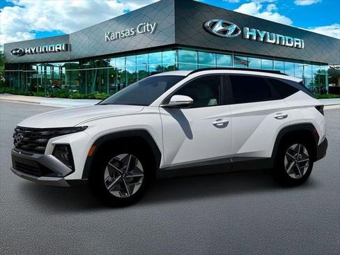 New 2026 Hyundai Tucson SEL image 2