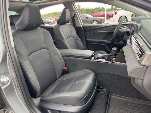Used 2025 Toyota Camry XLE w/ Premium Package FWD image 28
