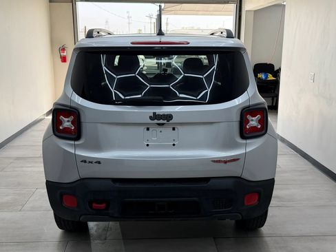 Used 2016 Jeep Renegade Trailhawk w/ Premium Trailhawk Package AWD/4WD image 6