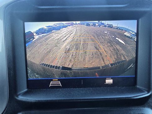 Used 2021 Chevrolet Silverado 2500 Custom w/ Custom Value Package image 22