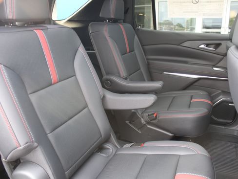 New 2026 Chevrolet Traverse RS w/ LPO, Floor Liner Package AWD/4WD image 16