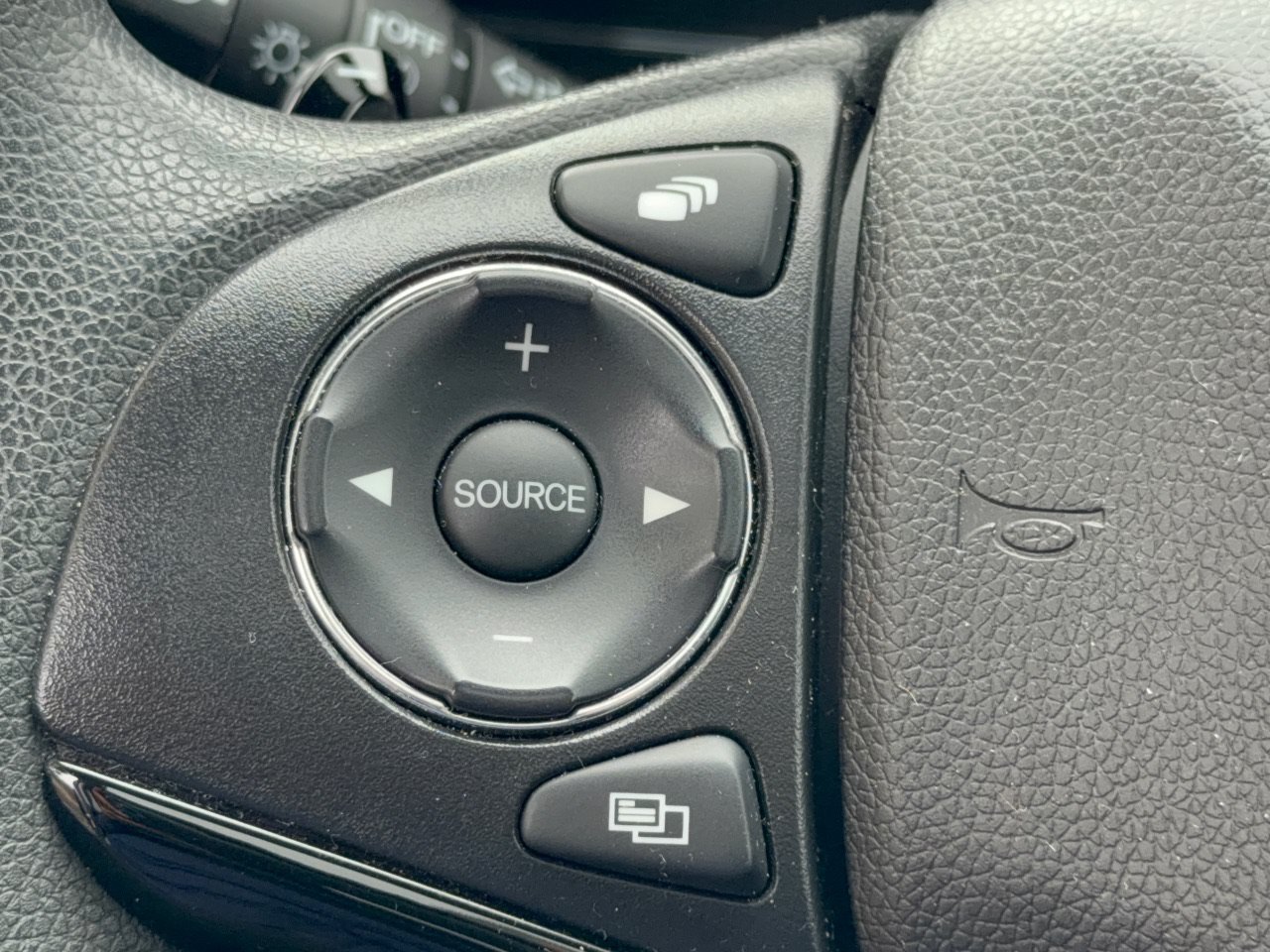 Used 2021 Honda HR-V EX image 18