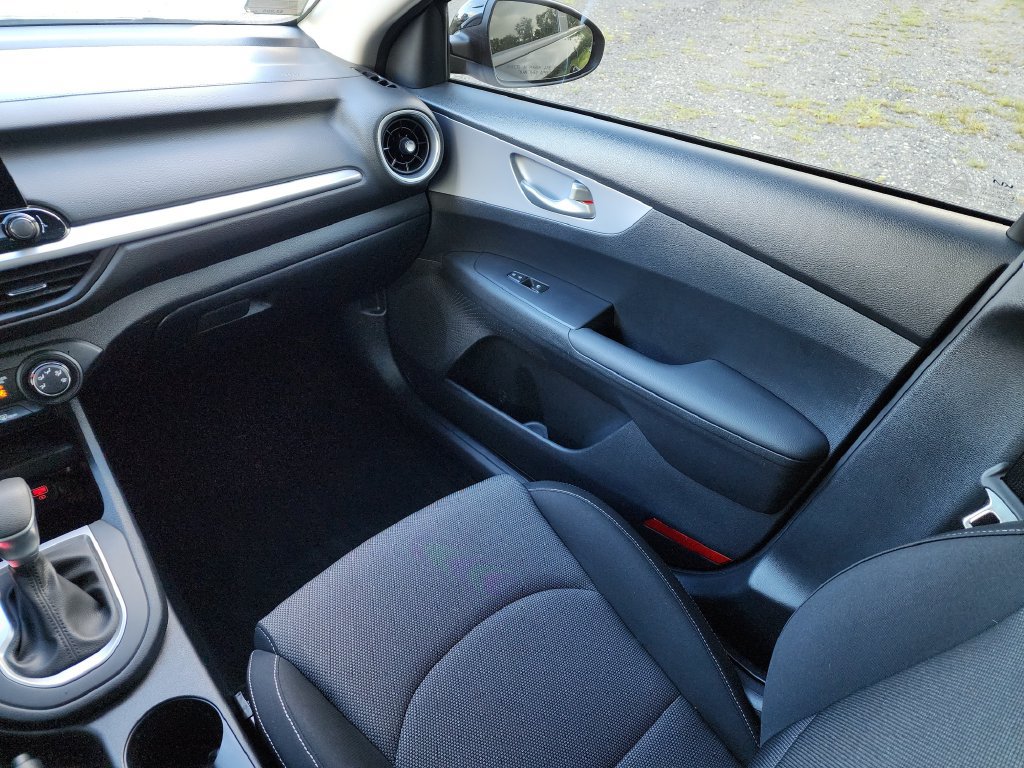 Certified 2024 Kia Forte LXS FWD image 16