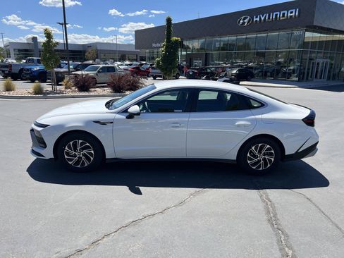 Certified 2026 Hyundai Sonata Blue FWD image 12