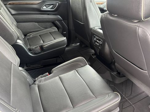 Used 2023 Chevrolet Tahoe Premier AWD/4WD image 25