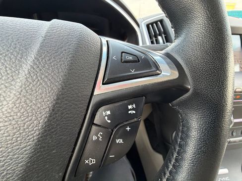 Used 2017 Ford Edge Titanium w/ Equipment Group 301A AWD/4WD image 16