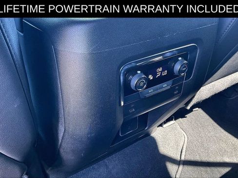 Used 2025 Chevrolet Tahoe LT AWD/4WD image 32