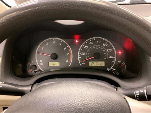 Used 2013 Toyota Corolla LE image 19