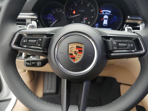 New 2026 Porsche Macan AWD/4WD image 32