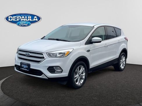 Used 2019 Ford Escape SE image 1