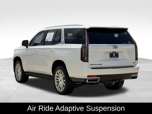 Used 2024 Cadillac Escalade Premium Luxury w/ Performance Package AWD/4WD image 7