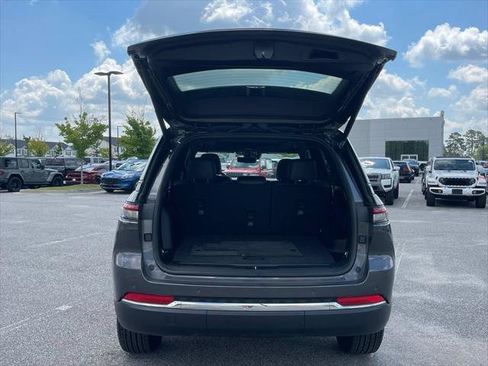 Certified 2025 Jeep Grand Cherokee Limited w/ Luxury Tech Group II AWD/4WD image 46