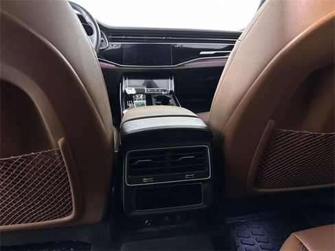 Used 2024 Audi Q8 Premium Plus image 22