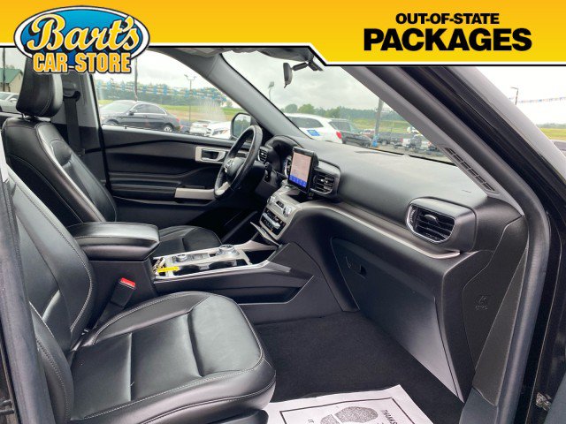 Used 2021 Ford Explorer XLT w/ Equipment Group 202A AWD/4WD image 17
