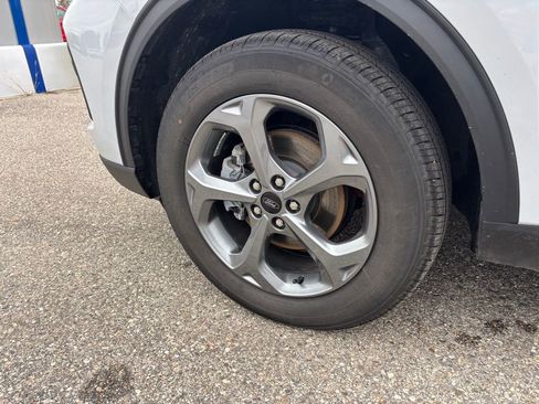 Used 2025 Ford Escape ST-Line w/ Tech Pack #1 image 11