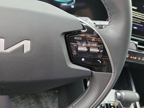 New 2026 Kia Niro EX FWD image 23