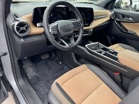 Certified 2025 Chevrolet Equinox ACTIV FWD image 16