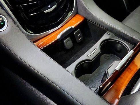 Used 2017 Cadillac Escalade Premium Luxury image 17