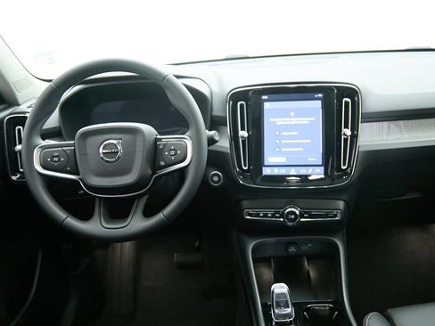 New 2026 Volvo XC40 B5 Ultra w/ Climate Package AWD/4WD image 25