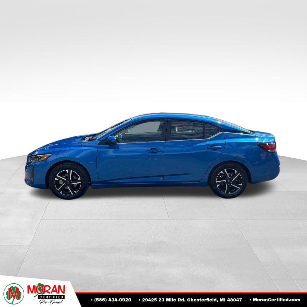Used 2025 Nissan Sentra SV FWD image 2