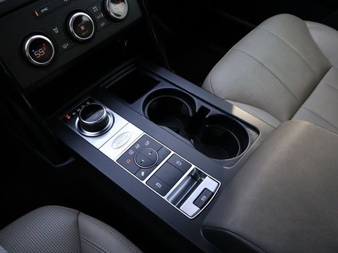 Used 2019 Land Rover Discovery SE AWD/4WD image 27