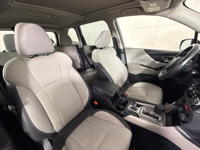 Used 2019 Subaru Forester Premium AWD/4WD image 32