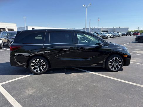 Used 2025 Honda Odyssey Elite image 7