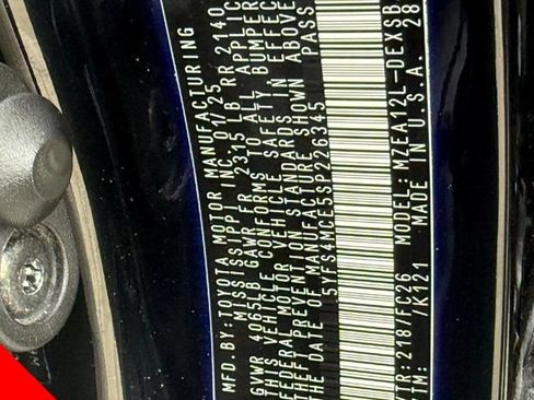 Used 2025 Toyota Corolla SE FWD image 30