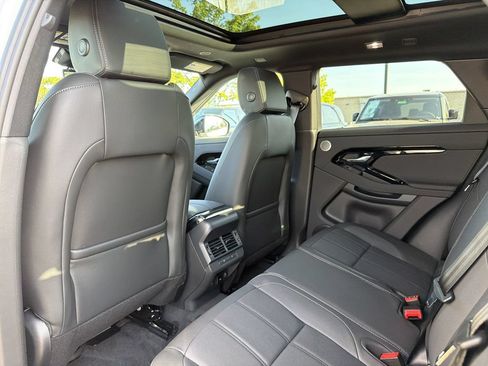 New 2026 Land Rover Range Rover Evoque Hoxton AWD/4WD image 11