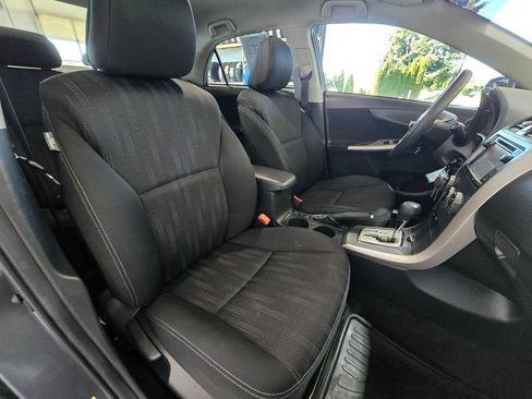 Used 2013 Toyota Corolla S FWD image 30