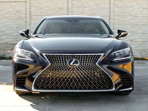 Used 2019 Lexus LS 500 w/ Interior Upgrade Package RWD image 5