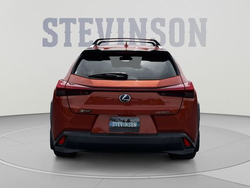 Used 2019 Lexus UX 250h w/ Premium Package AWD/4WD image 4