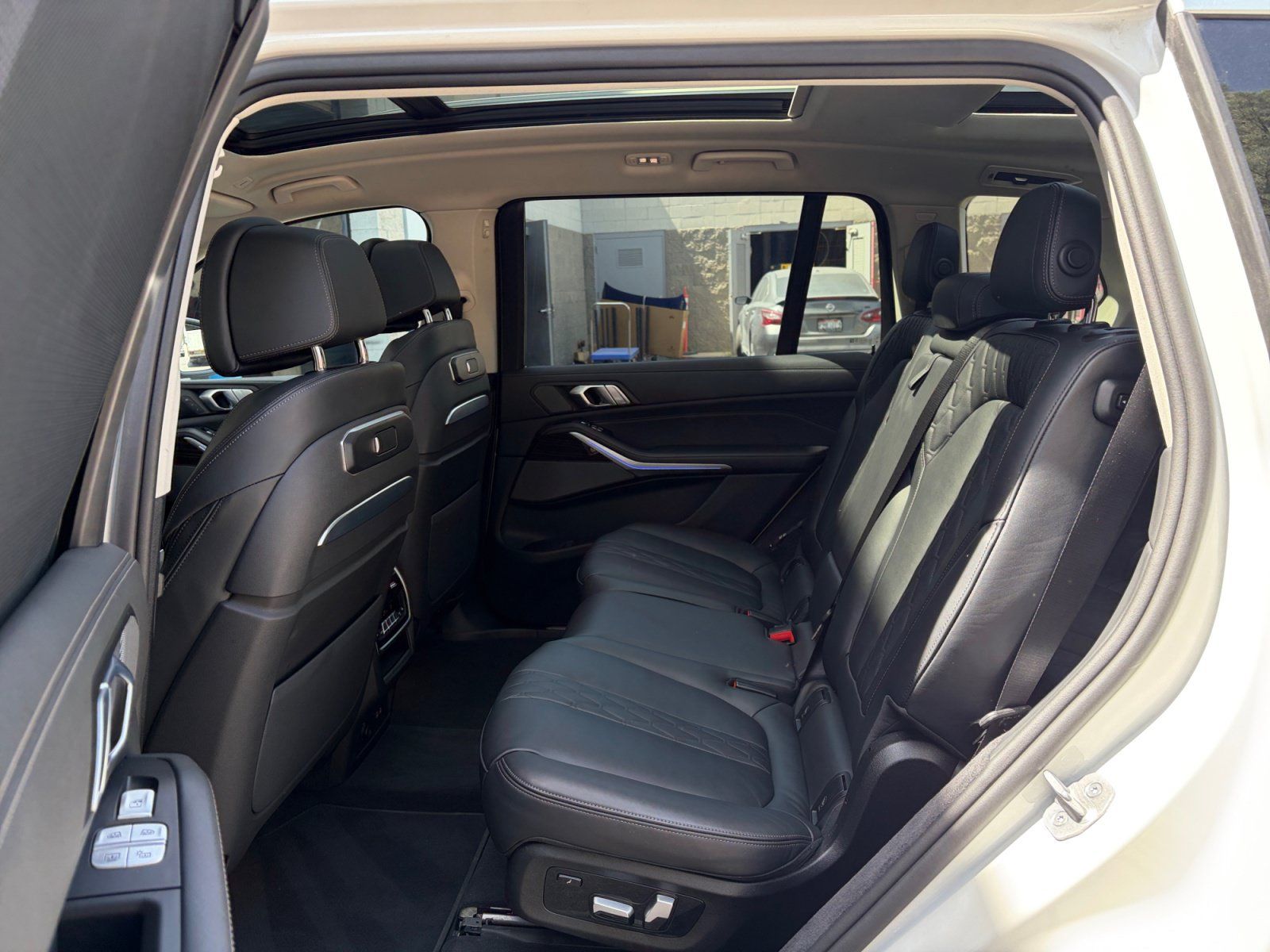 Used 2026 BMW X7 xDrive40i AWD/4WD image 24