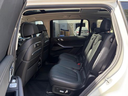 Used 2026 BMW X7 xDrive40i AWD/4WD image 24
