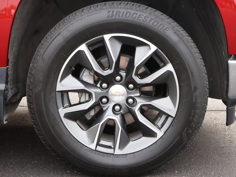 Used 2024 Chevrolet Silverado 1500 LT w/ Leather Package RWD image 20