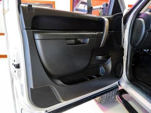 Used 2012 Chevrolet Silverado 2500 LT w/ Interior Plus Package image 37